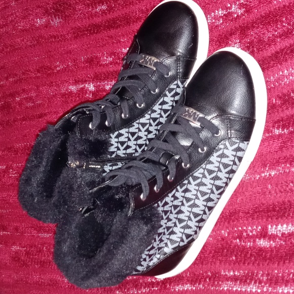 Michael Kors Hi-top Sneakers for Girls, used - Picture 1 of 7
